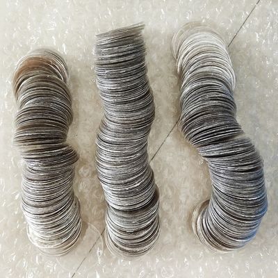 CaO-Gehalt von 0,4-0,6 0,5-0,5 mm Rubin-Grün Mica-Blatt mit individueller Form